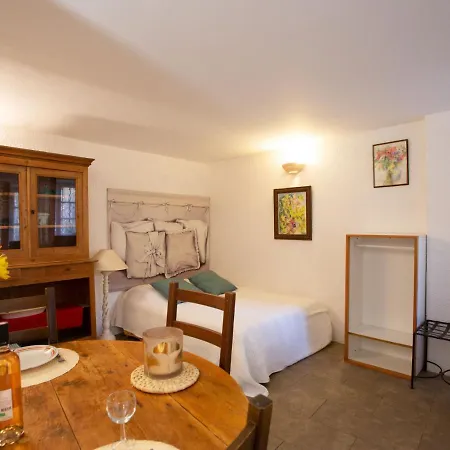 Village De Les Mimosas By Interhome * Bormes-les-Mimosas